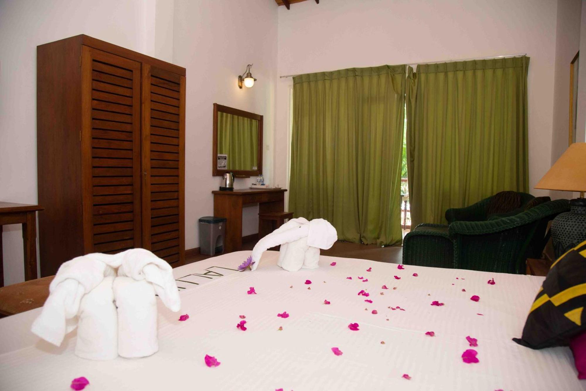 Laluna Ayurveda Resort Bentota Eksteriør billede