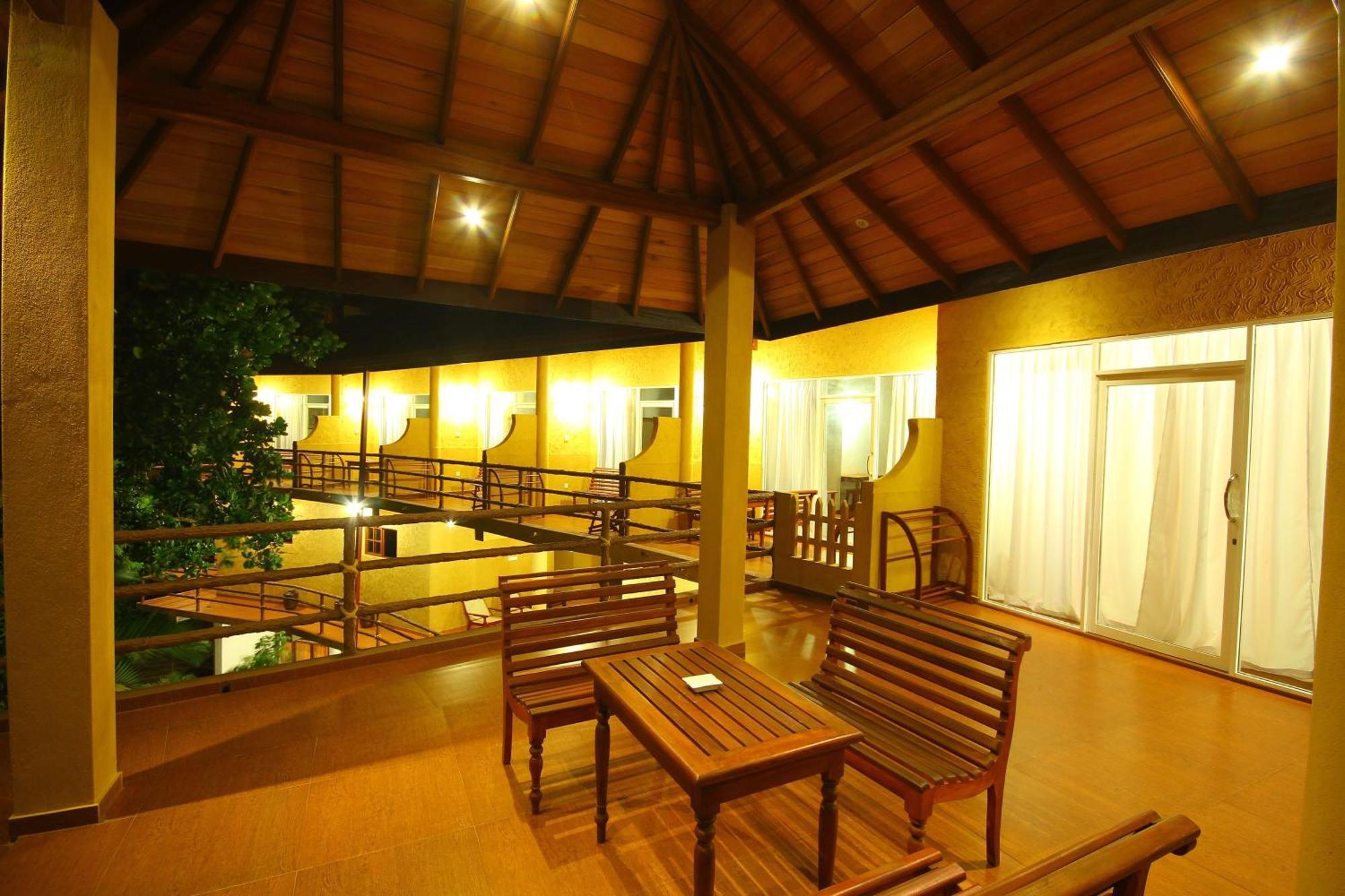 Laluna Ayurveda Resort Bentota Værelse billede